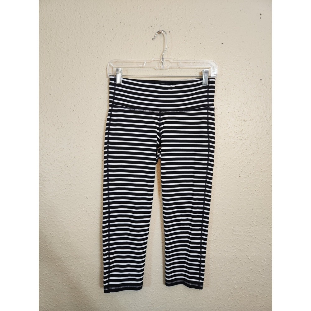 Athleta Womens Small Black White Striped Capri Leggings Mid Rise Activewear